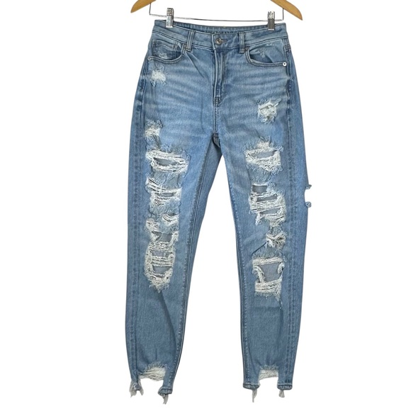 American Eagle Blue Denim Jeans Women Sz 2 Light Wash Destroyed MOM JEAN Stretch - Picture 1 of 9